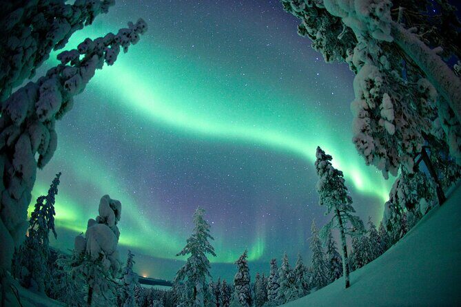 Aurora Ice Floating in Rovaniemi - The main event: the frozen lake session and how the floating works
