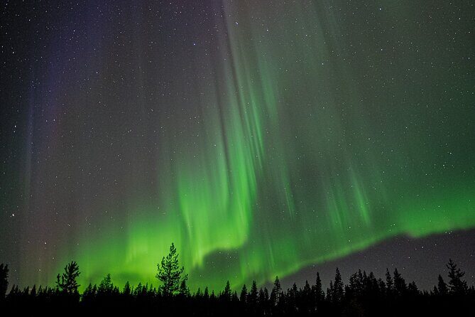 Northern Lights Hunting with a photographer (Only small groups) - From the meeting point to the first sky check: what the early minutes are for