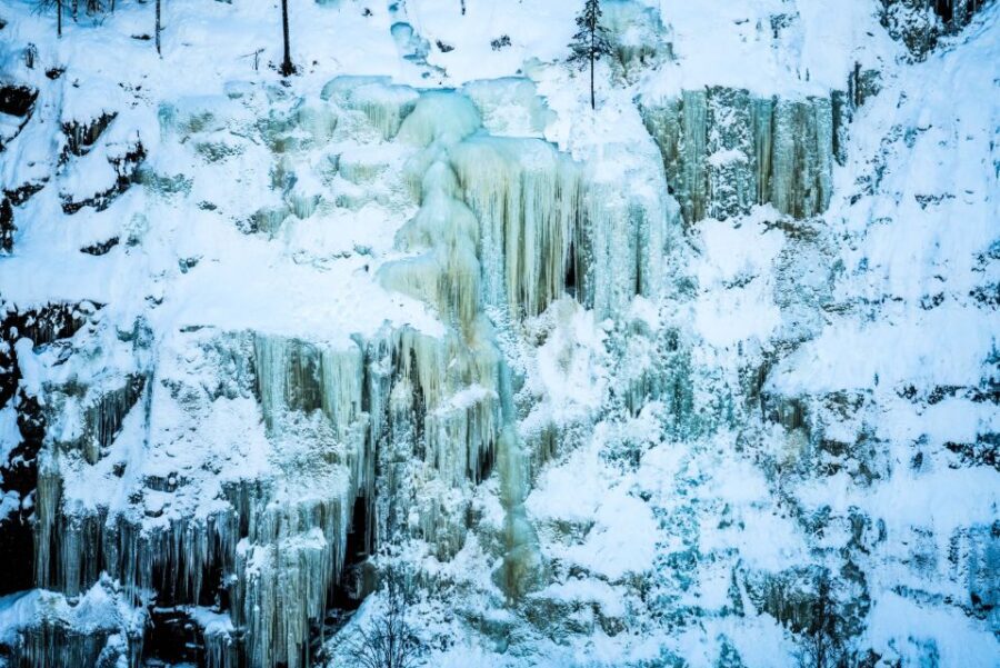 Rovaniemi: Frozen Waterfalls of Korouoma Canyon & Pro Photos - The Small-Group Pace: Less Crowd, More Time to See