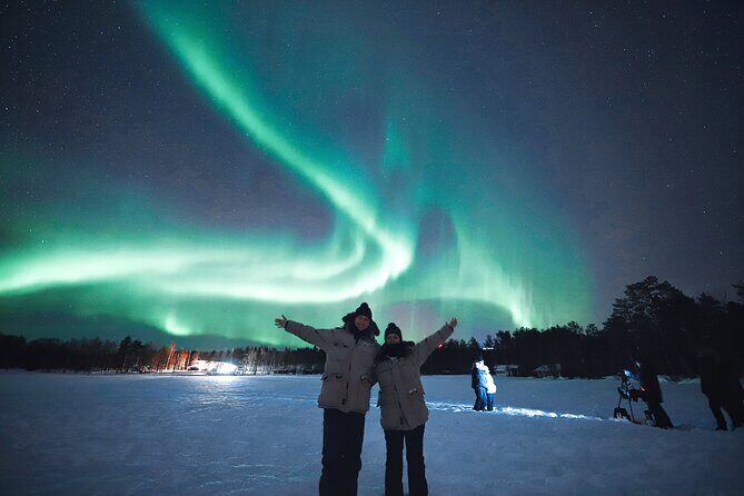 Rovaniemi: Northern Lights Group Tour - Guaranteed View - Stop-Style Viewing: What the Night Feels Like Once You’re Searching