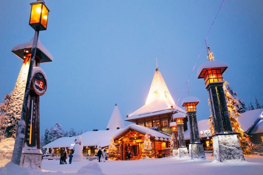 Rovaniemi: Santa’s Village & Snowmobiling to Reindeer Farm - Small Frictions: Crowds, Cold, and When Snow Conditions Change