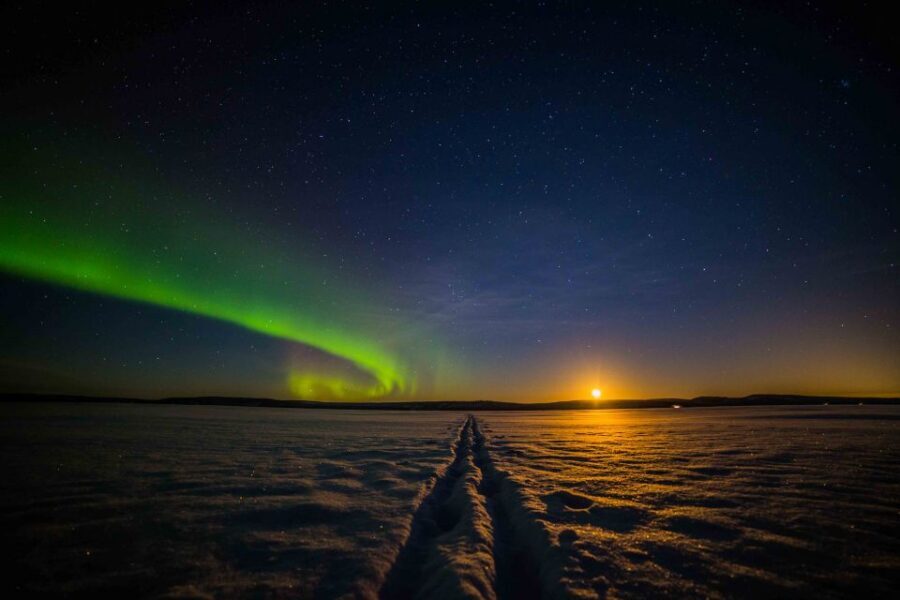Rovaniemi: Search for Northern Lights Snowmobiling Trip - The guide factor: English instruction that helps you feel in control