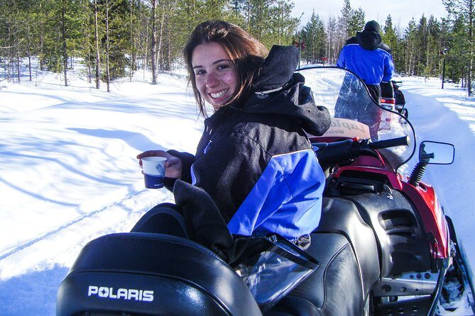 Snowmobile Safari in the Nature - Morning start - Lynx Adventurer ACE Snowmobiles: Easy to Handle, Modern Feel
